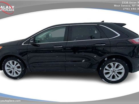 Used 2023 Ford Edge Titanium image 8