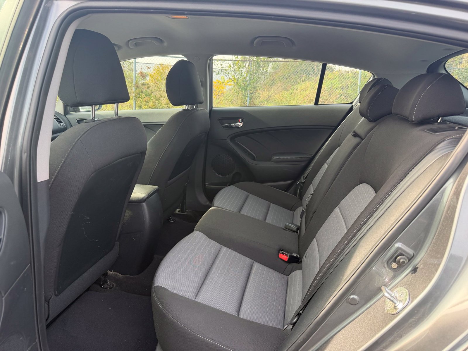 Used 2016 Kia Forte EX FWD image 10