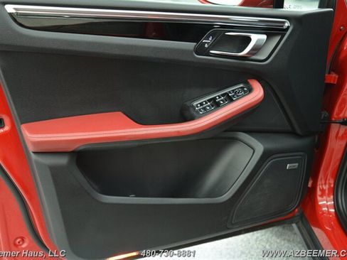 Used 2022 Porsche Macan image 35