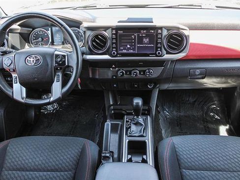 Used 2022 Toyota Tacoma SR5 image 12