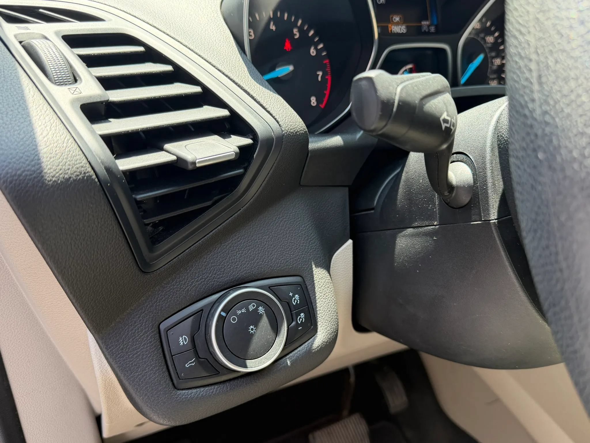 Used 2017 Ford Escape SE AWD/4WD image 25