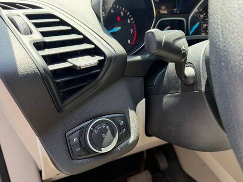 Used 2017 Ford Escape SE AWD/4WD image 25