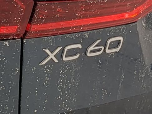 New 2026 Volvo XC60 B5 Core w/ Protection Package Premier image 12