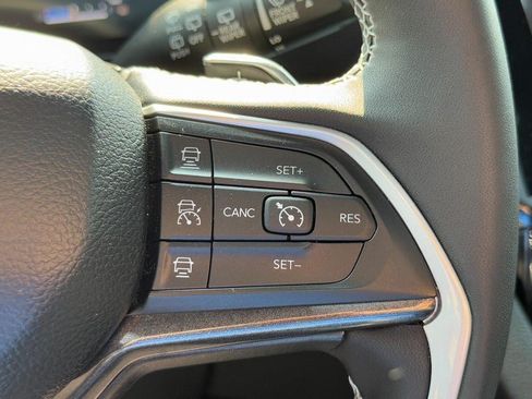 Used 2023 Jeep Grand Cherokee L Laredo AWD/4WD image 21