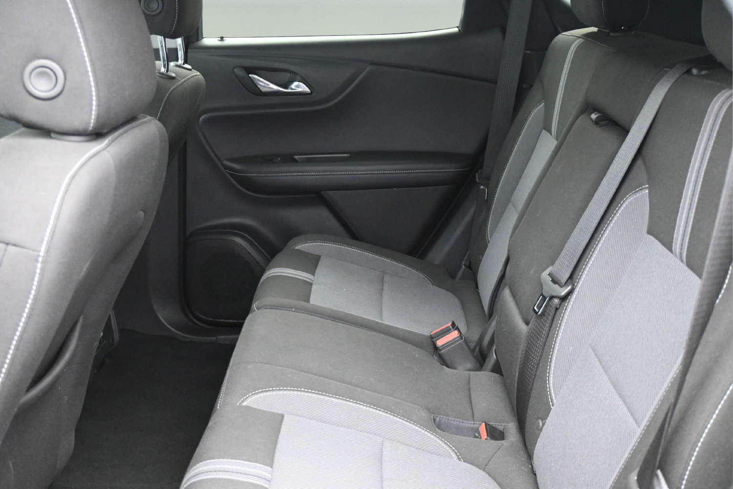 Used 2025 Chevrolet Blazer LT FWD image 11