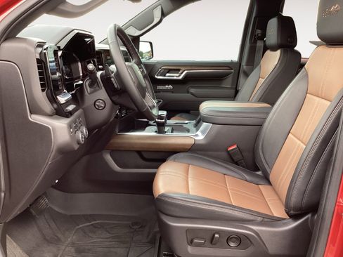 Used 2025 Chevrolet Silverado 1500 High Country image 25