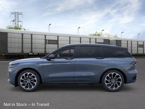 New 2026 Lincoln Nautilus Reserve AWD/4WD image 3