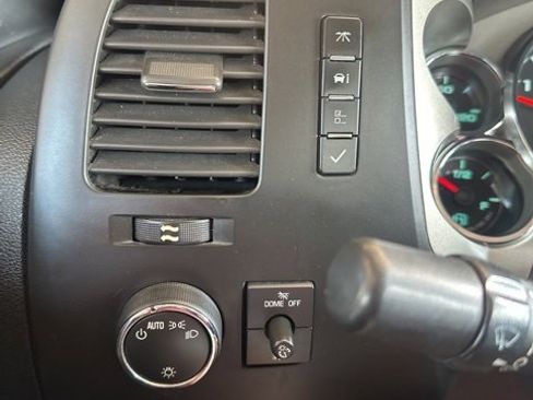 Used 2013 Chevrolet Silverado 2500 LT w/ Texas Edition image 25