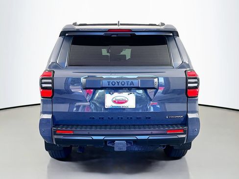 Certified 2025 Toyota 4Runner TRD Off-Road Premium AWD/4WD image 6