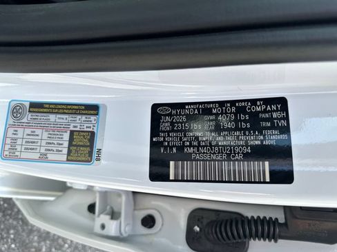 New 2026 Hyundai Elantra Limited FWD image 27