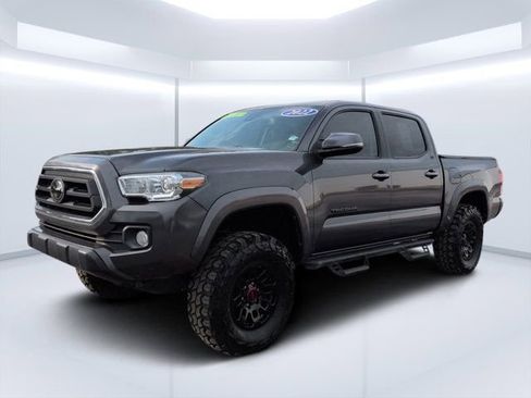 Used 2022 Toyota Tacoma SR5 w/ Technology Package RWD image 7