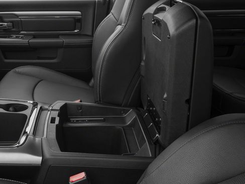 Used 2017 RAM 1500 Sport RWD image 14