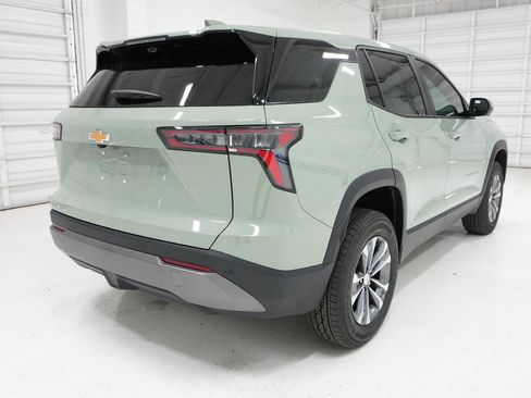 New 2026 Chevrolet Equinox LT w/ Convenience Package II image 5