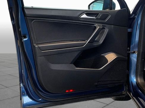 Used 2019 Volkswagen Tiguan SE w/ Panoramic Sunroof Package FWD image 21