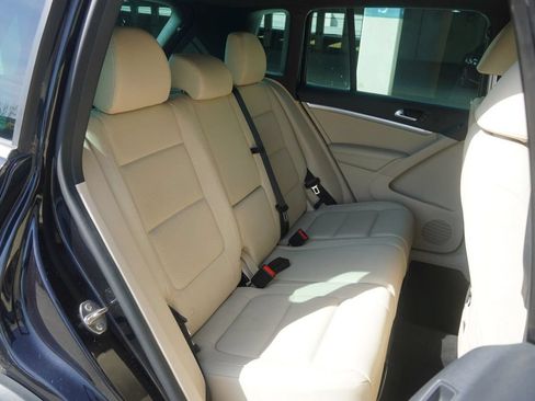 Used 2016 Volkswagen Tiguan R-Line AWD/4WD image 36