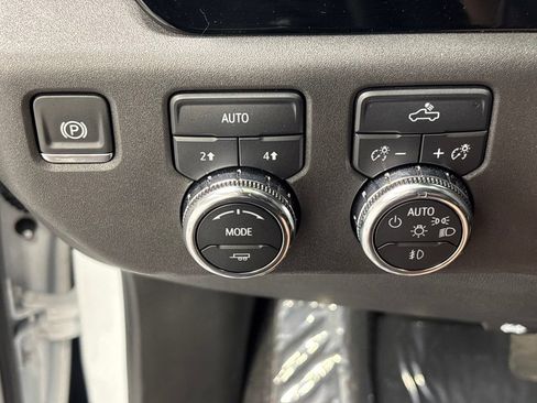 Used 2024 GMC Sierra 1500 Elevation AWD/4WD image 29