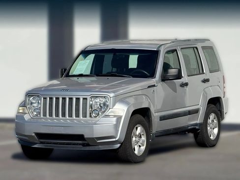 Used 2011 Jeep Liberty Sport image 6