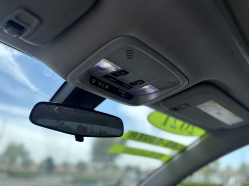 Used 2021 Chevrolet Malibu LT FWD image 20