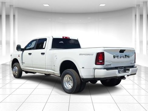 New 2026 RAM 3500 Big Horn AWD/4WD image 5