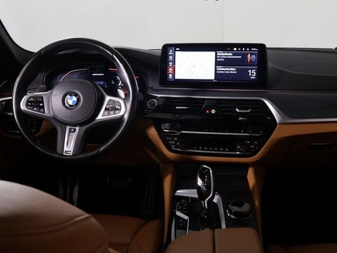 Used 2023 BMW M550i xDrive w/ Executive Package AWD/4WD image 34