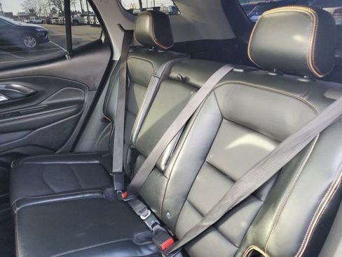 Used 2022 GMC Terrain AT4 image 33