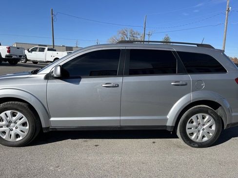 Used 2018 Dodge Journey SXT w/ Connectivity Group image 7