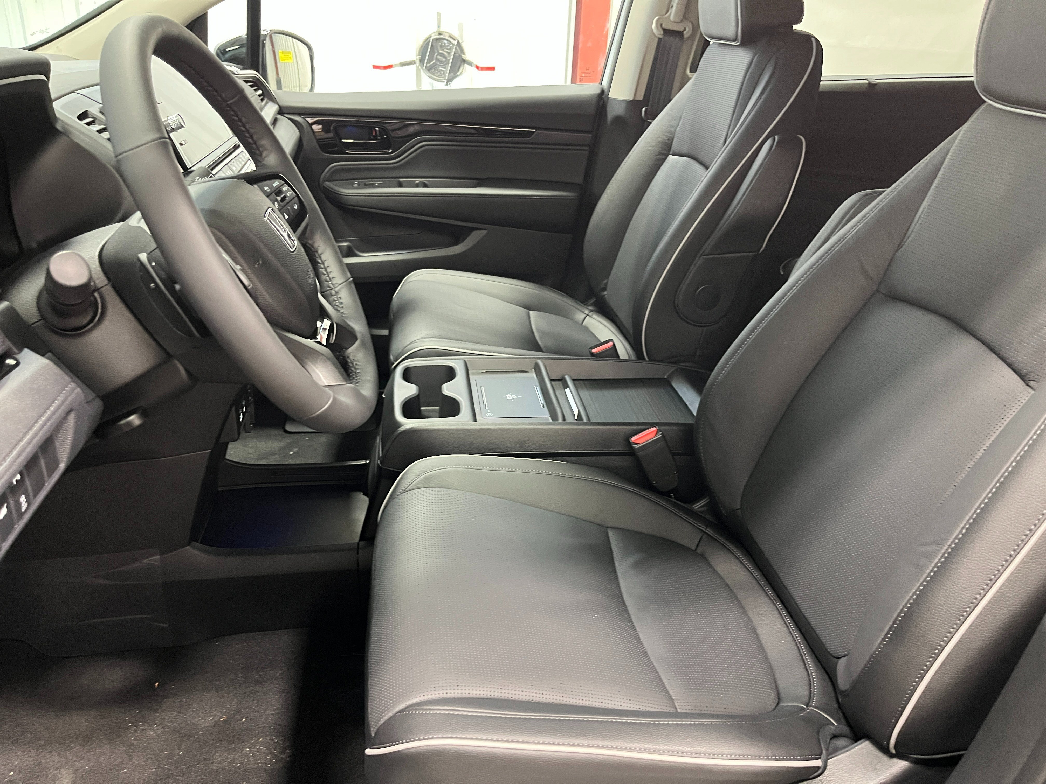 New 2027 Honda Odyssey Elite image 11