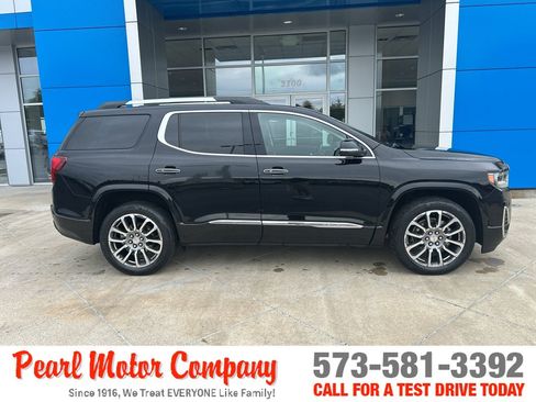 Certified 2022 GMC Acadia Denali w/ Denali Ultimate Package AWD/4WD image 3