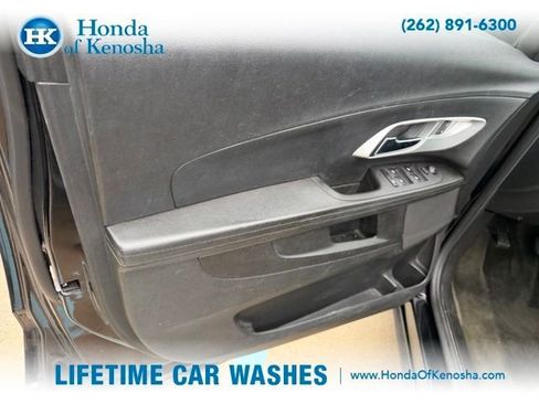 Used 2017 Chevrolet Equinox LT FWD image 6