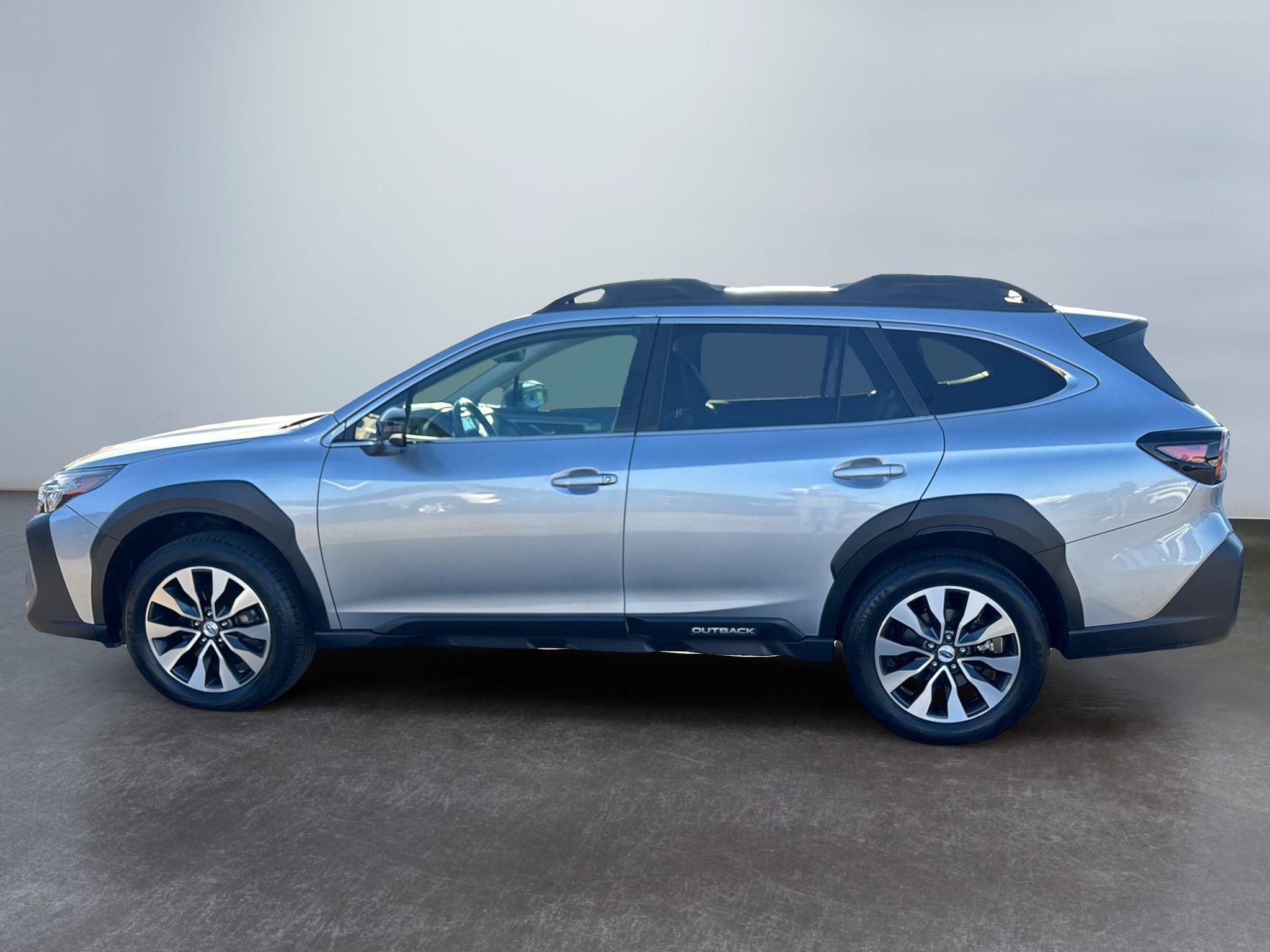 Used 2024 Subaru Outback Limited XT AWD/4WD image 8