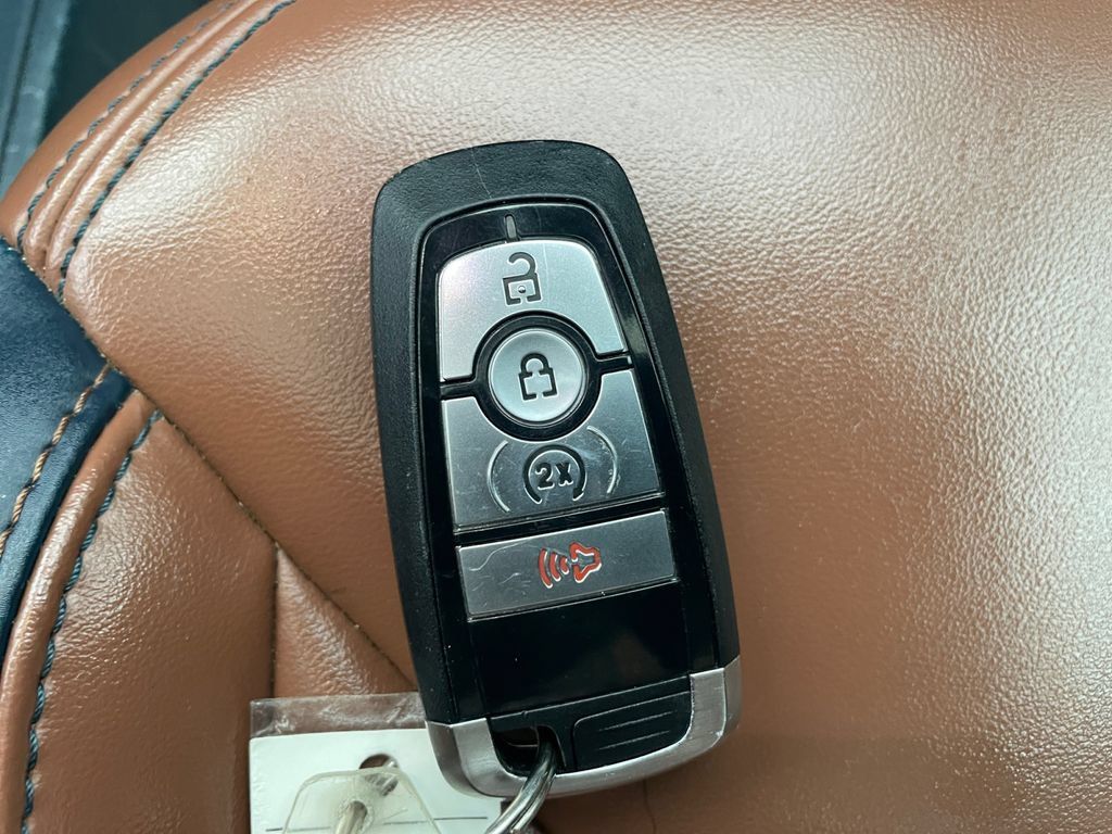 Used 2022 Ford Maverick Lariat w/ Lariat Luxury Package AWD/4WD image 26