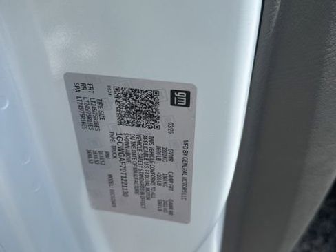 New 2026 Chevrolet Express 2500 w/ Communications Package RWD image 29