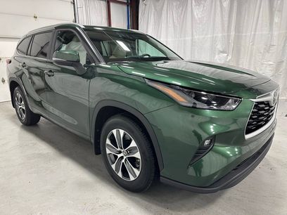 Used 2025 Toyota Highlander XLE