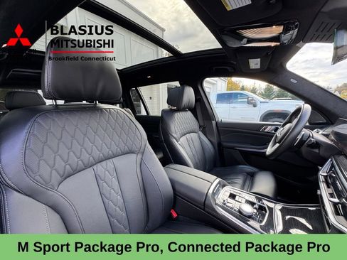 Used 2025 BMW X7 M60i w/ Climate Comfort Package image 13