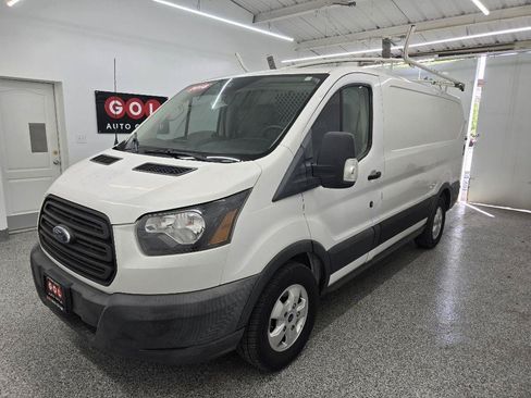 Used 2018 Ford Transit 150 130 Low Roof RWD image 3