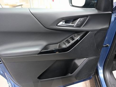 Used 2025 Chevrolet Equinox LT w/ Safety and Technology Package image 25