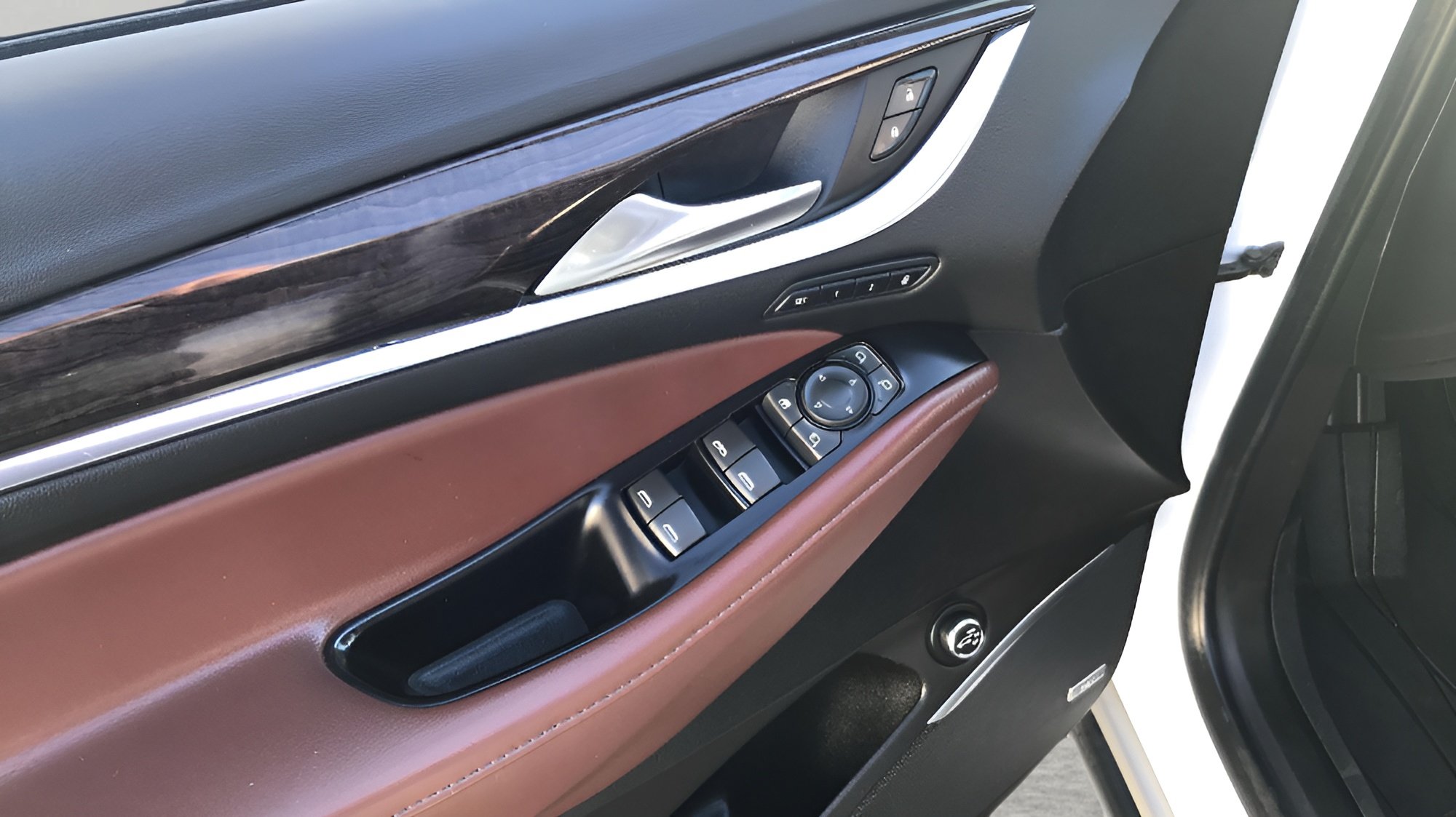 Certified 2019 Buick Enclave Avenir w/ Avenir Technology Package AWD/4WD image 25