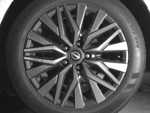 Used 2025 Nissan Altima 2.5 SV image 14