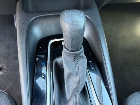 Used 2023 Toyota Corolla LE image 21