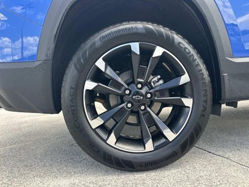 Used 2025 Chevrolet Equinox RS w/ Safety and Technology Package FWD image 17