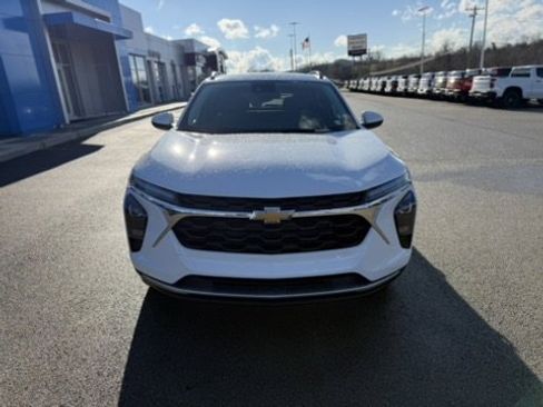 New 2026 Chevrolet Trax LT w/ Driver Confidence Package image 8