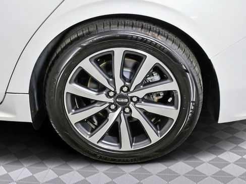 Used 2020 Lincoln Continental image 30