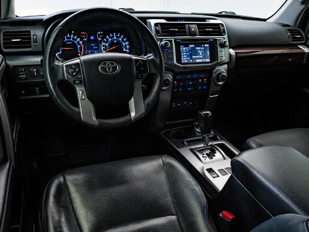 Used 2019 Toyota 4Runner Limited AWD/4WD image 4