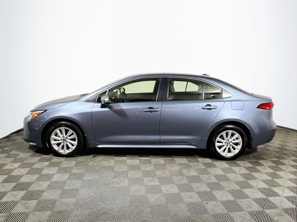 Certified 2026 Toyota Corolla XLE FWD image 4