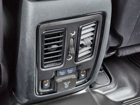 Certified 2024 Dodge Durango R/T AWD/4WD image 32