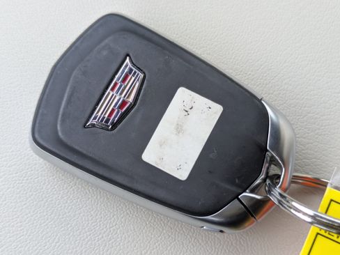 Used 2022 Cadillac XT5 Sportv w/ LPO, ONYX Package image 25