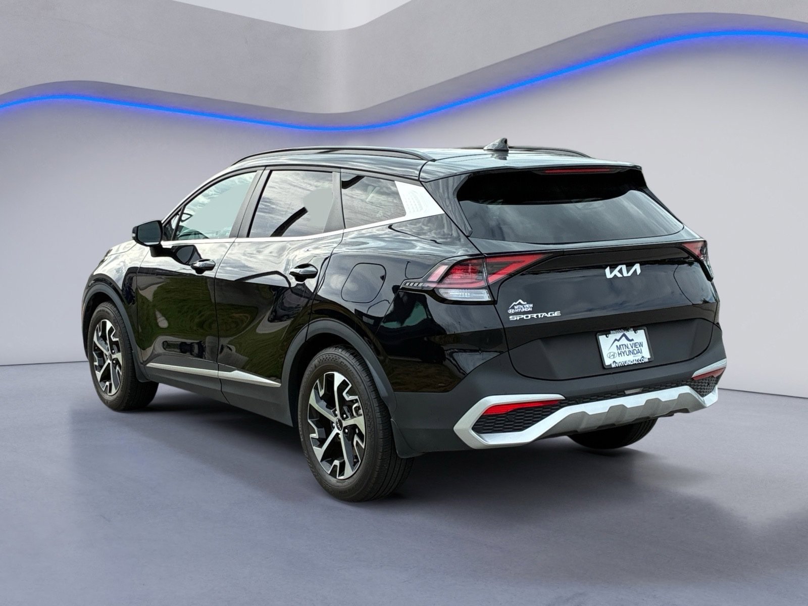 Used 2025 Kia Sportage EX w/ Premium Package FWD image 5
