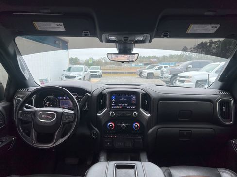 Used 2019 GMC Sierra 1500 AT4 w/ AT4 Premium Package image 9