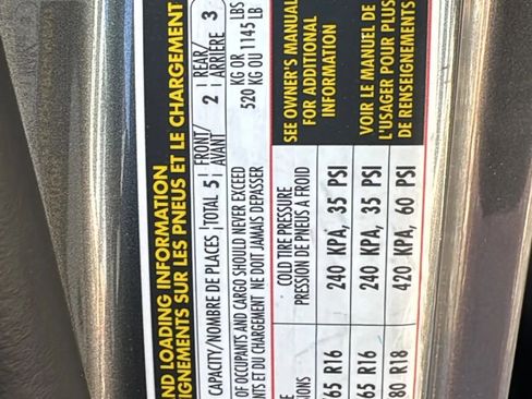 Used 2017 Volkswagen Tiguan S image 63