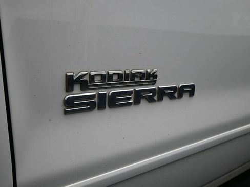 Used 2018 GMC Sierra 1500 SLE w/ SLE Convenience Package AWD/4WD image 9